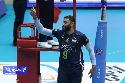 دیدار تیم‌های والیبال پیکان ایران و تاراز قزاقستان