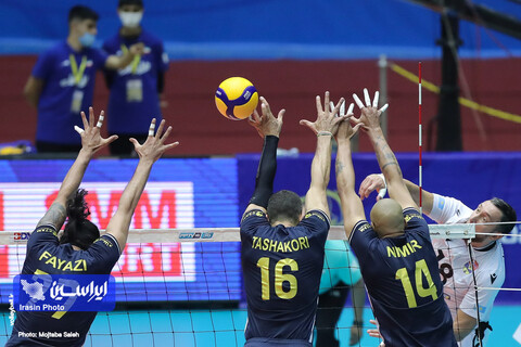 دیدار تیم‌های والیبال پیکان ایران و تاراز قزاقستان