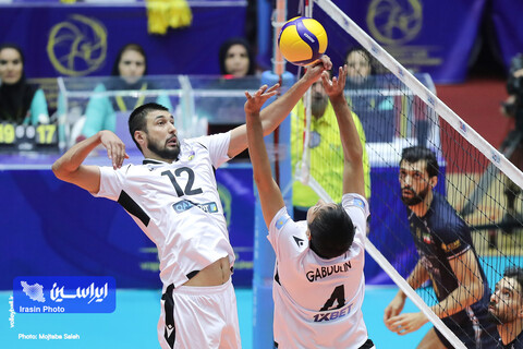دیدار تیم‌های والیبال پیکان ایران و تاراز قزاقستان