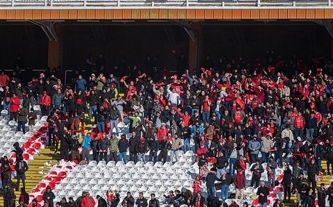 جنجال در تبریز/ بازی پرسپولیس و تراکتور نیمه تمام ماند