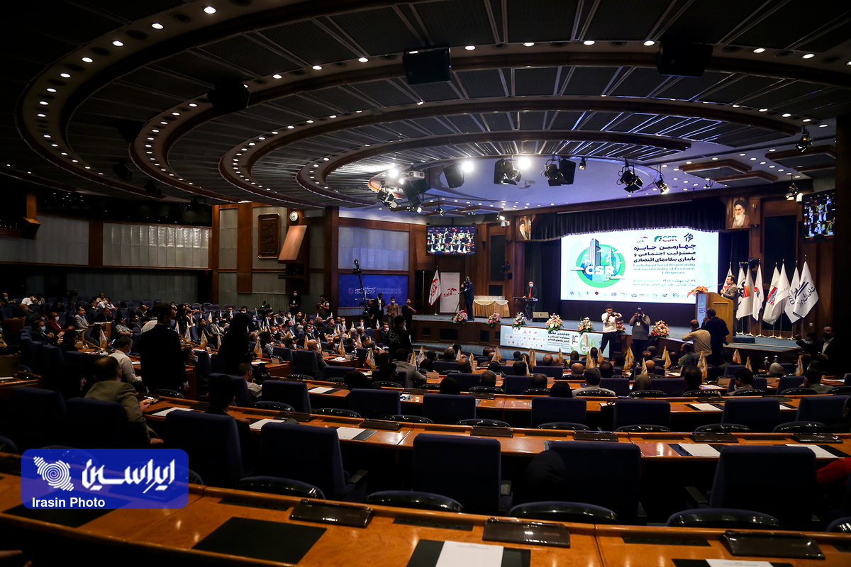 فولاد مبارکه رتبه برتر مسئولیت‌های اجتماعی کشور را کسب کرد