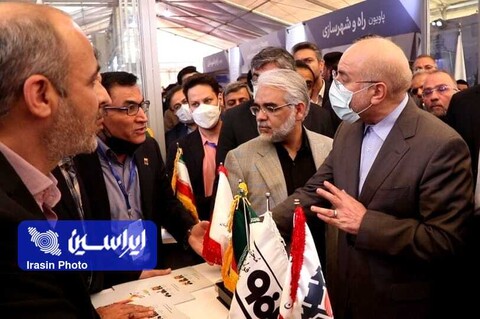 بازدید رئیس مجلس شورای اسلامی از غرفه فولاد مبارکه