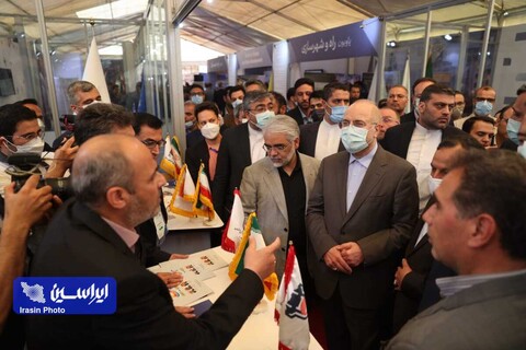 بازدید رئیس مجلس شورای اسلامی از غرفه فولاد مبارکه