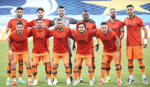 ترکیب مس رفنسجان برای دیدار با استقلال