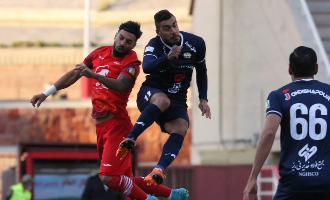 تراکتور ۲ _ فجر سپاسی ۱/ سقوط شیراز در تبریز