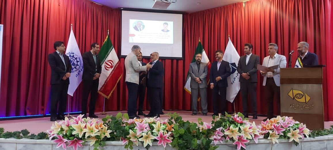 آیین تکریم و معارفه مدیرعامل پیشین و جدید شرکت حمل و نقل توکا 