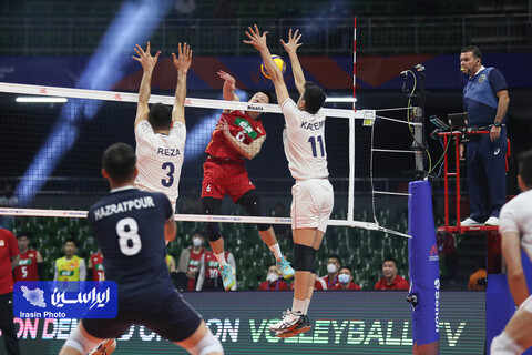 مصاف تیم ملی والیبال ایران و چین