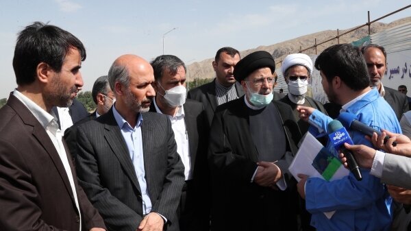 تلاش کارگران در تولید برای قدرت، امنیت و عزت ایجاد می‌کند