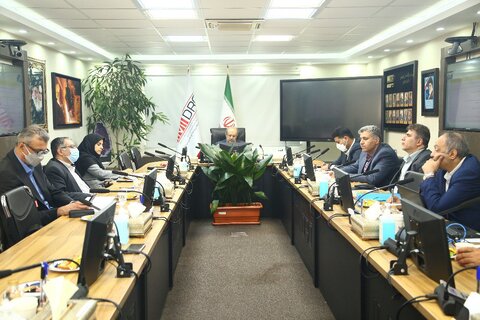 برقراری عدالت صنعتی با تعریف طرح‌های جدید در مناطق کم‌برخوردار