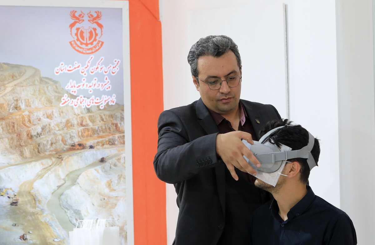 نقش فناوری‌های آموزشی در کاهش خطرات و هزینه‌های صنعت 