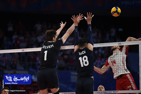 دیدار تیم‌های والیبال ایران و لهستان