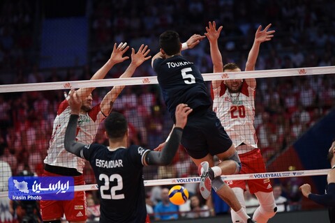 دیدار تیم‌های والیبال ایران و لهستان