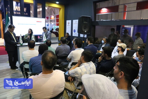 دومين روز از نمايشگاه صنعت مالى