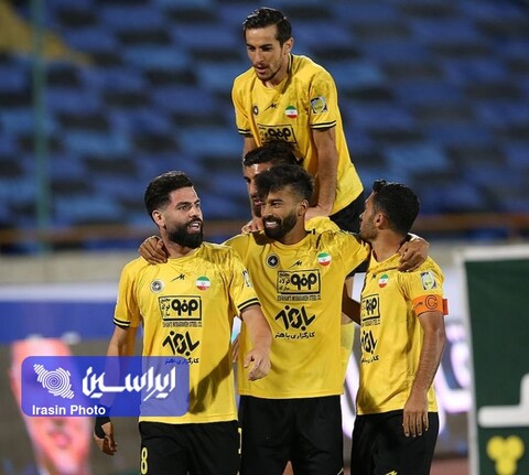 استقلال و سپاهان