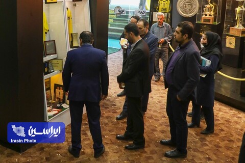 بازدید علیرضا ایزدی از ورزشگاه نقش جهان