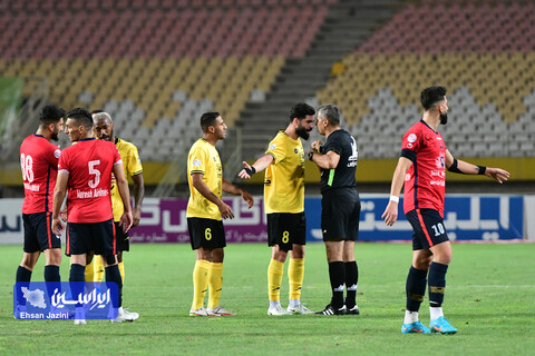 بازی فولاد مبارکه سپاهان- نساجی مازندران