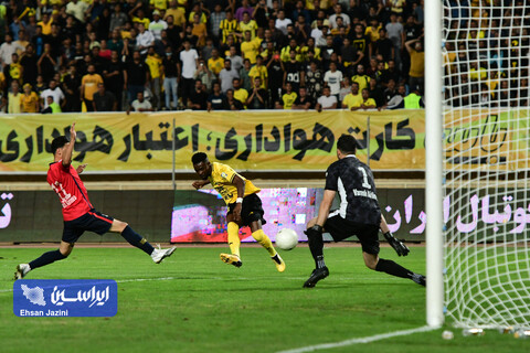 بازی فولاد مبارکه سپاهان- نساجی مازندران