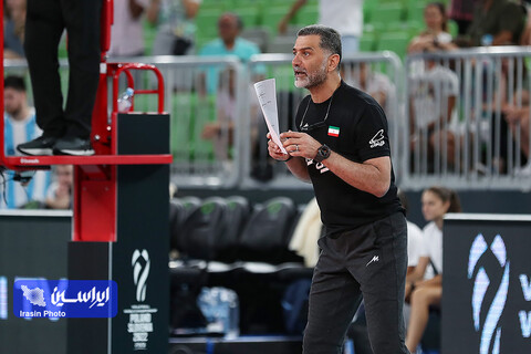 استاندارد سازی سالن‌های والیبال به نفع بازیکنان است