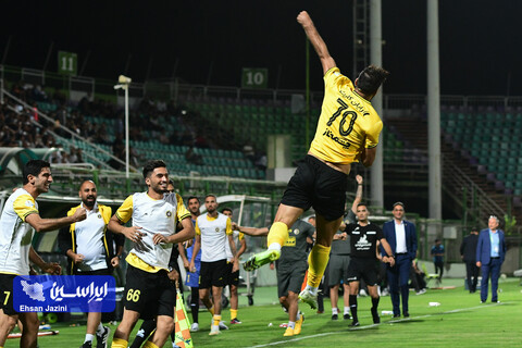 دیدار تیم‌های ذوب‌آهن و فولاد مبارکه سپاهان