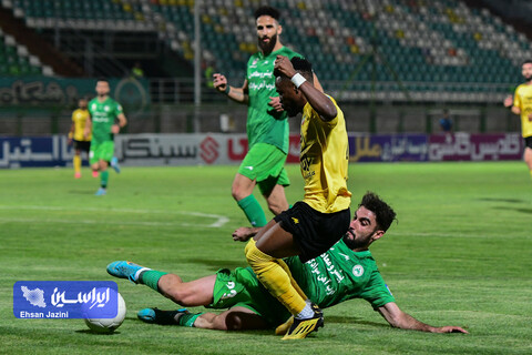 دیدار تیم‌های ذوب‌آهن و فولاد مبارکه سپاهان