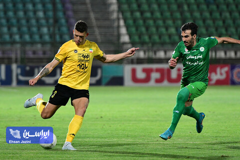 دیدار تیم‌های ذوب‌آهن و فولاد مبارکه سپاهان