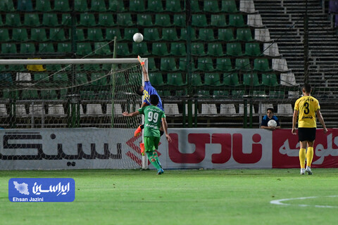 دیدار تیم‌های ذوب‌آهن و فولاد مبارکه سپاهان