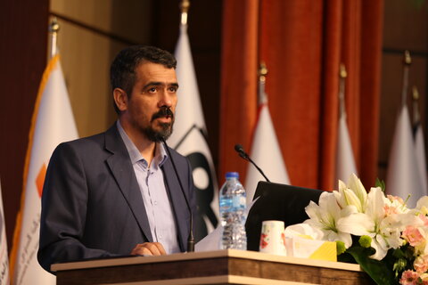 ذخیره ثابت شده معدن طلا و مس انجیرک تفتان چند تن است؟