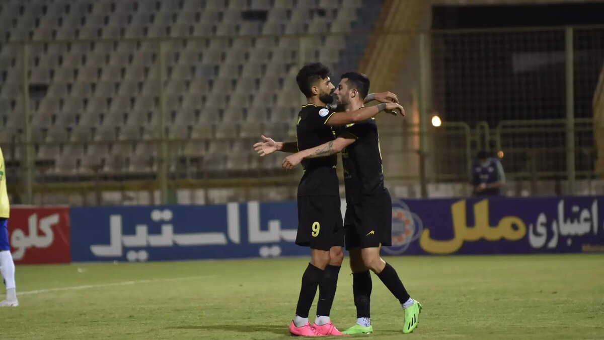 پیروزی سرخابی‌ها و سپاهان در هفته شکست قلعه‌نویی/ مدعیان سقوط مشخص شدند!