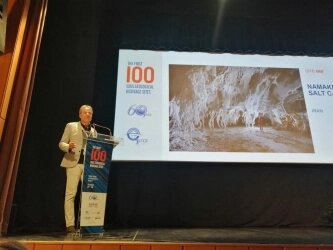 معرفی بیابان لوت و غارنمکدان قشم در نشست سالگرد تاسیس اتحادیه بین‌المللی علوم‌زمین در اسپانیا