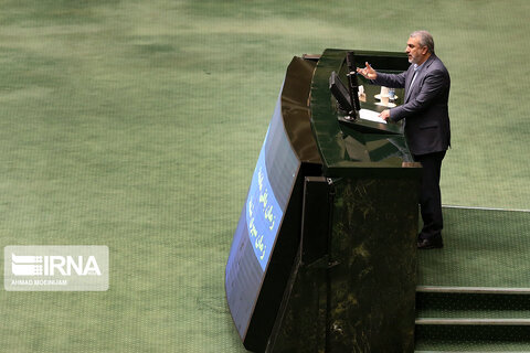 مدعی نخست مبارزه با فساد هستم/ رشد تولید، اشتغال و صادرات در صنعت، معدن و تجارت