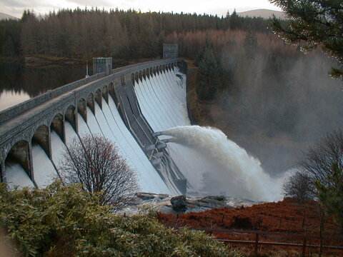 کدام سدهای کشور با کاهش ۲۵ تا ۷۵ درصد حجم آب رو به رو شده‌اند؟