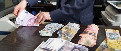 افزایش ۵۰ درصدی سقف دریافت روزانه ارز صرافی‌ها 