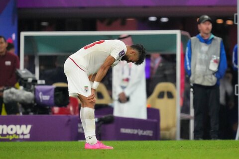 تصاویر تلخ در پایان دیدار ایران و آمریکا/ ستاره‌ای که بیش از همه اشک ریخت