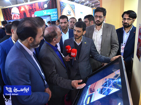 بازدید مدیرعامل فولاد مبارکه از مجموعه غرفه‌های این شرکت در ایران متافو 2022