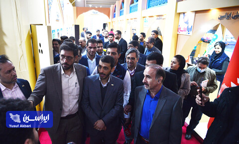 بازدید مدیرعامل فولاد مبارکه از مجموعه غرفه‌های این شرکت در ایران متافو 2022