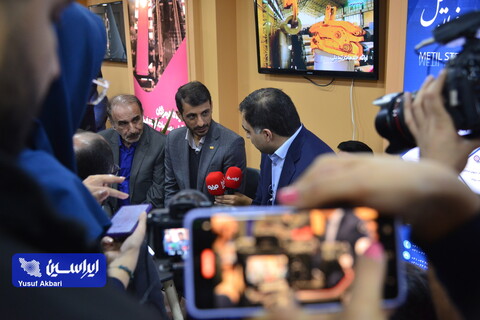 بازدید مدیرعامل فولاد مبارکه از مجموعه غرفه‌های این شرکت در ایران متافو 2022