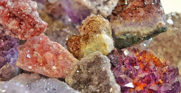 عملیات اکتشافی گوهرسنگ در ۱۱ استان/ برگزاری نخستین مسابقات ملی آزاد مهارت گوهرتراشی