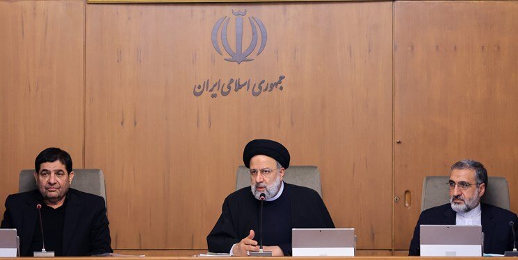 بهبود وضع معیشت مردم از اولویت های بودجه ۱۴۰۲ است