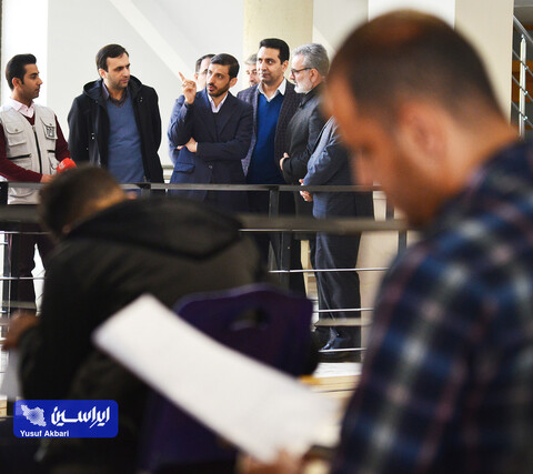 بازدید مدیرعامل فولاد مبارکه از فرایند آزمون استخدامی این شرکت