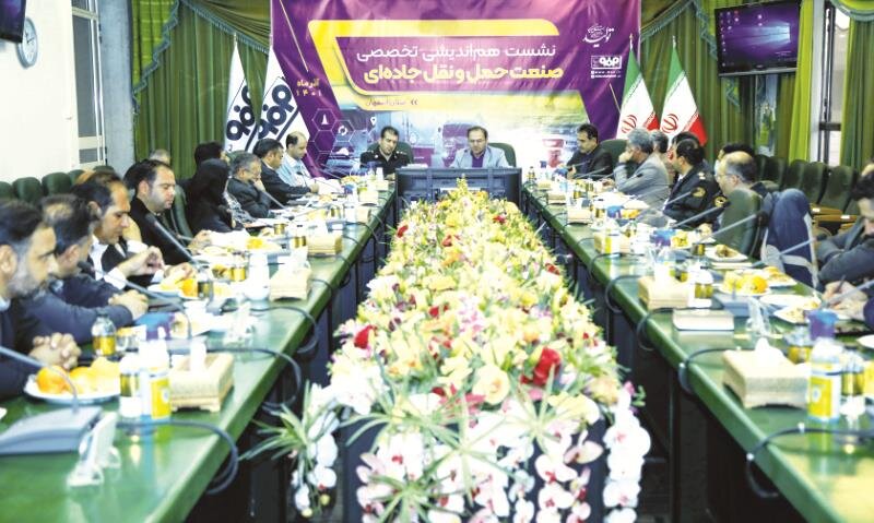 فولاد مبارکه را در حوزه ناوگان مسافری به‌عنوان الگوی کشوری معرفی خواهیم کرد