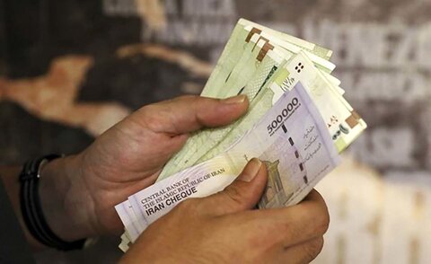 تقاضای اصلاح حقوق کارگران بازبینی می‌شود؟