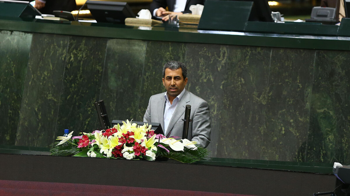  پیش بینی رئیس کمیسیون اقتصادی مجلس برای کاهش نرخ ارز 