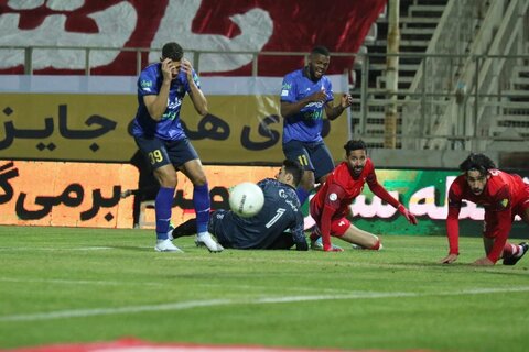 تصاویری از برف سنگین در تبریز/ دیدار تراکتور – استقلال لغو می‌شود؟