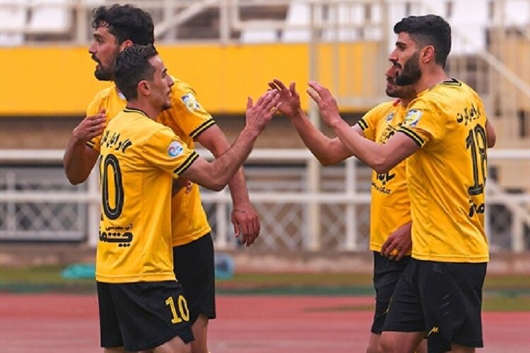 خلاصه بازی سپاهان – مس کرمان/ گل‌های زیبا از شهریار و نژادمهدی