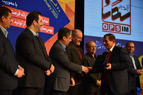 تقدیر از تولیدکنندگان داخلی فعال در زمینه بومی سازی