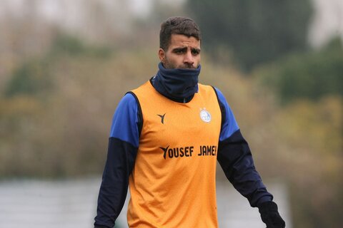 مدافع اصفهانی استقلال به بازی با سپاهان نمی‌رسد