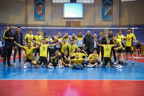 دخانیات تسلیم ستاره‌های سپاهان شد