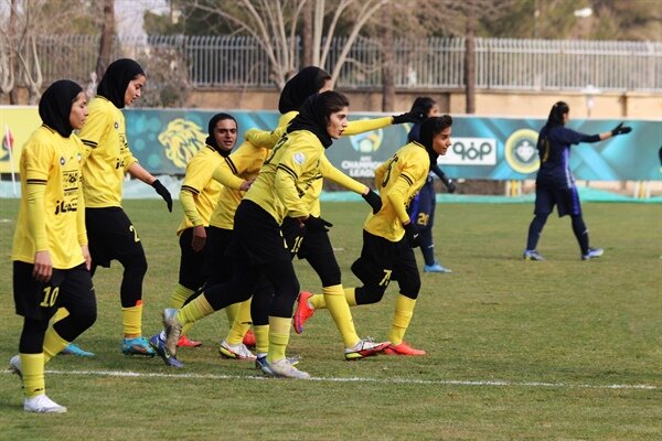 سپاهان از پیکان هم سبقت گرفت