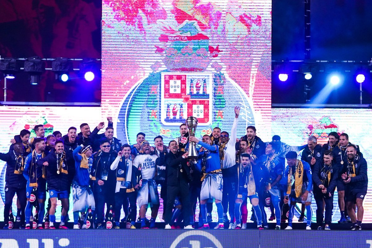 اولین قهرمانی فصل برای طارمی و رفقا