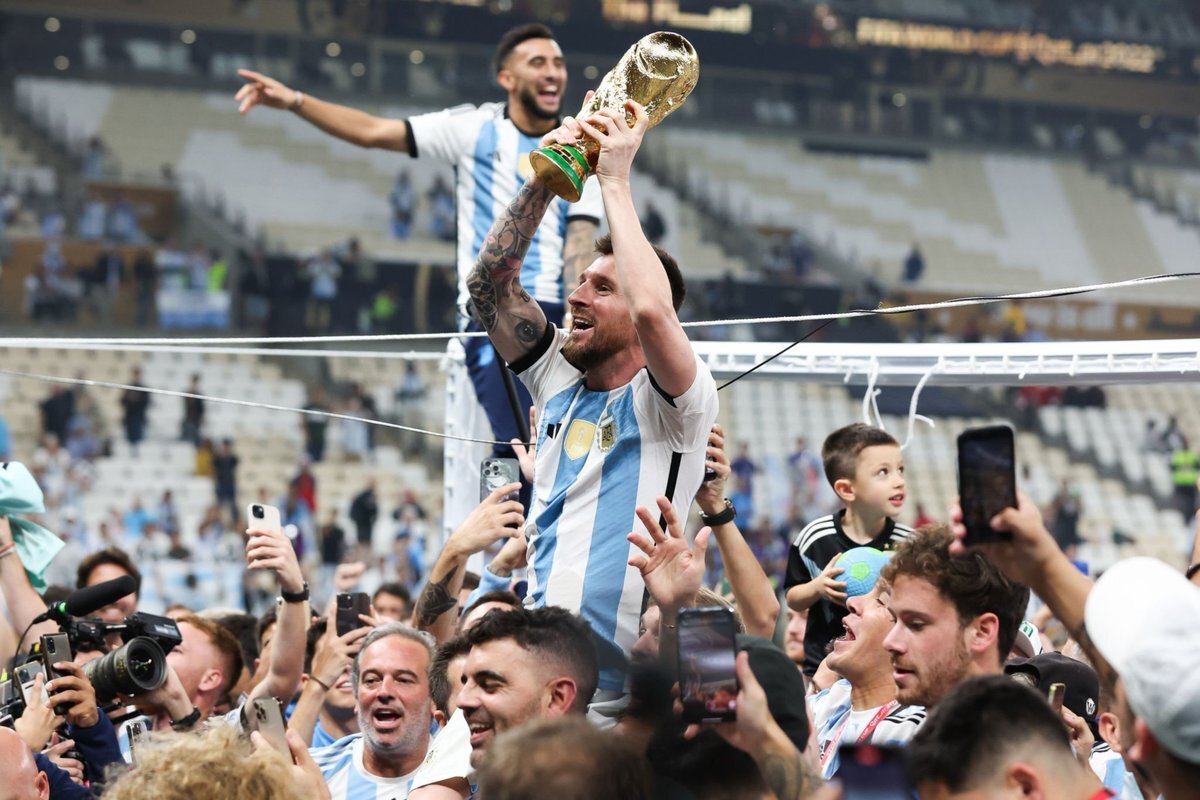 مسی: هنوز هم از دیدن ویدیوهای قهرمانی جام‌جهانی احساساتی می‌شوم